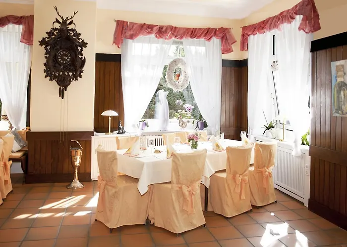 Wolfsschlucht Hotel *